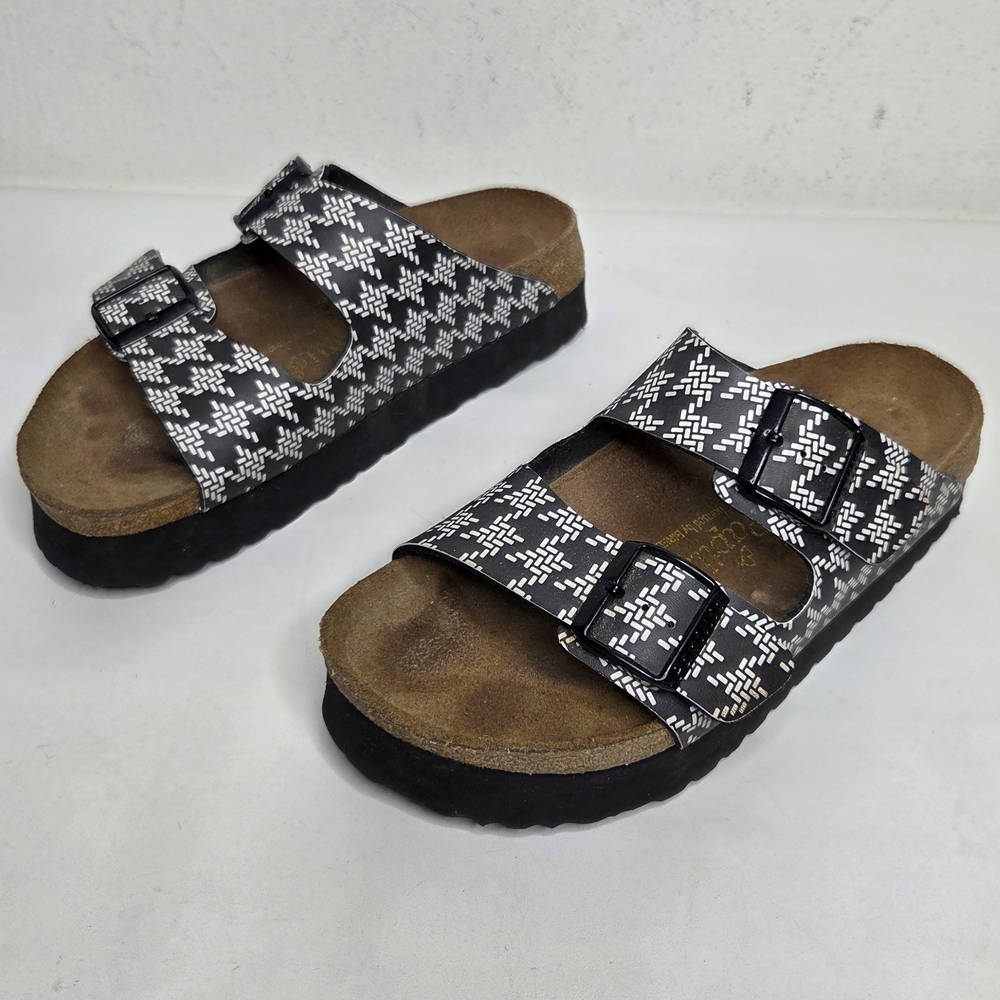 Papillio Birkenstock Arizona Platform Sandal Black White Knotted Geometric Sz 8
